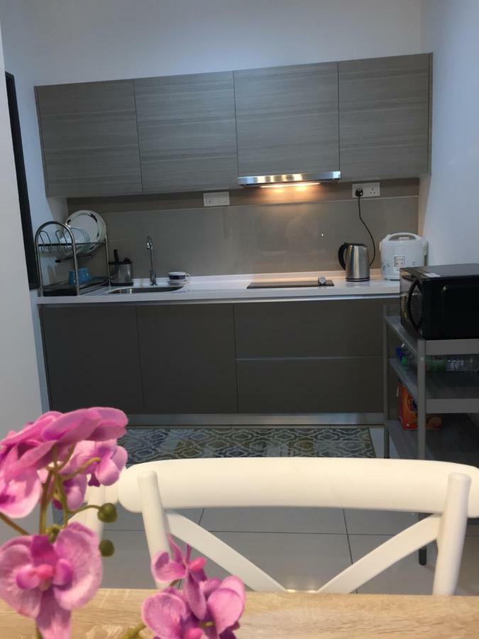 Emira Residence Sek 13 Shah Alam Wi-Fi Netflix Exterior foto